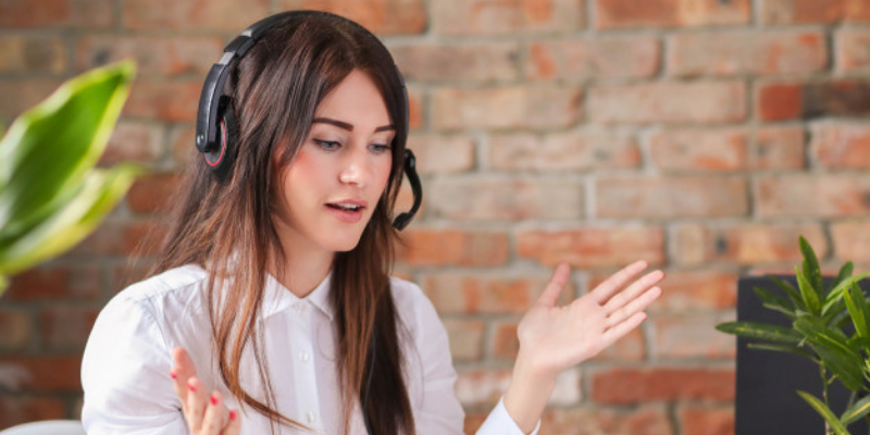 a telemarketer working from home